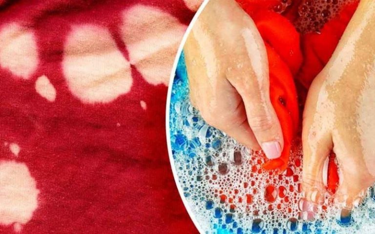 Plamy po wybielaczu na ubraniach? Oto 2 wskazówki, jak je uratować